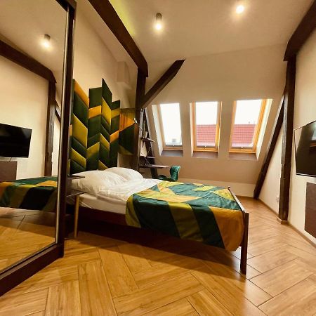 Long Attic Studio Poznań Extérieur photo