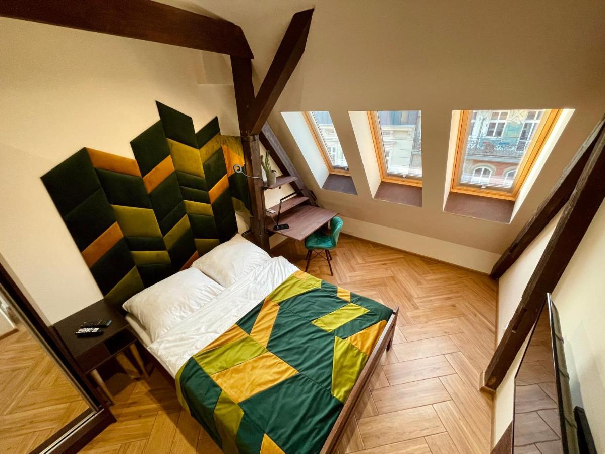 Long Attic Studio Poznań Extérieur photo
