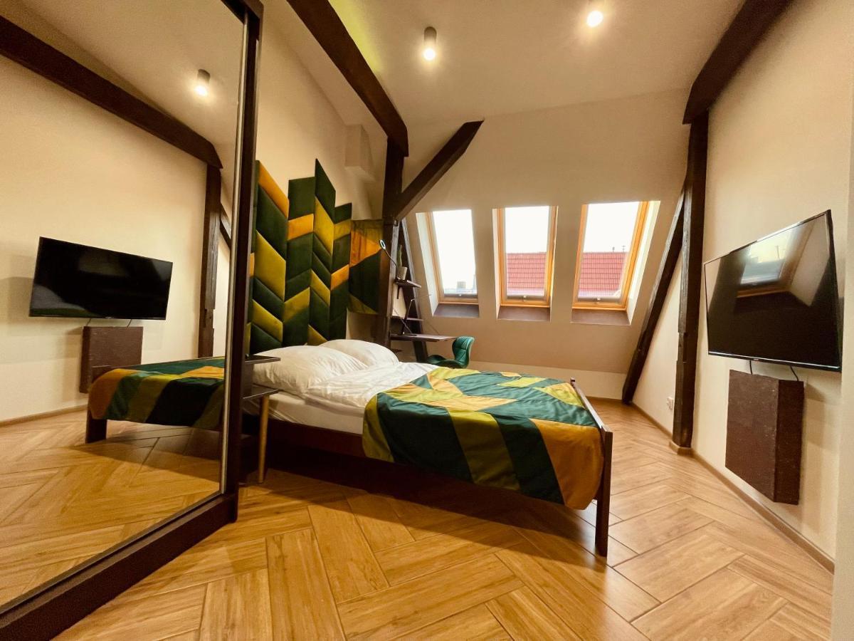 Long Attic Studio Poznań Extérieur photo